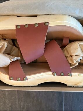 Beek Tatler Brown Leather Platform Slide Sandals